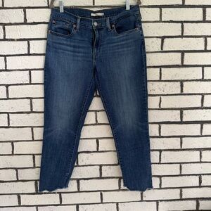 Levi’s boyfriend Jean. Raw hem. Size 30